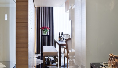 Presidential Suite, Lake View