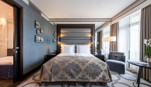 Savoy Executive room