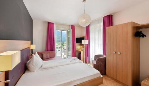 Standard Twin Room with Balcony