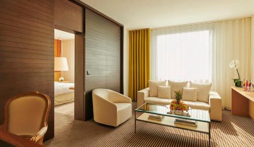 One-Bedroom Suite