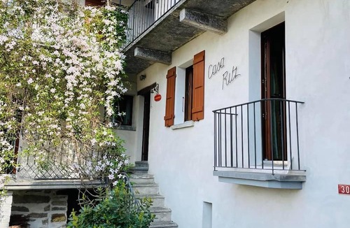 Gambarogno Apartment | Holiday flat "Casa Ritz" with garden