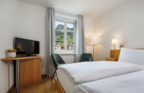 Schwyz Hotel | Wysses Rössli