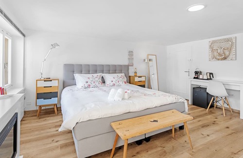 Meilen District Bed & Breakfast | HouseofHarmony