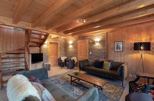 La Tzoumaz Cabin | Chalet Belle Roche Recently Renovated Jacuzzi