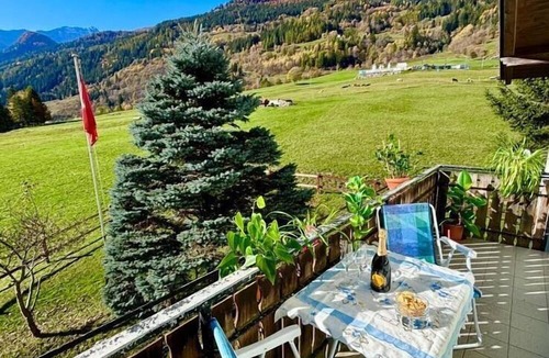 Poschiavo Apartment | Holiday flat "Window on the grenn"