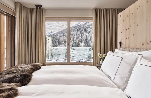Sankt Moritz-Bad Hotel | The View