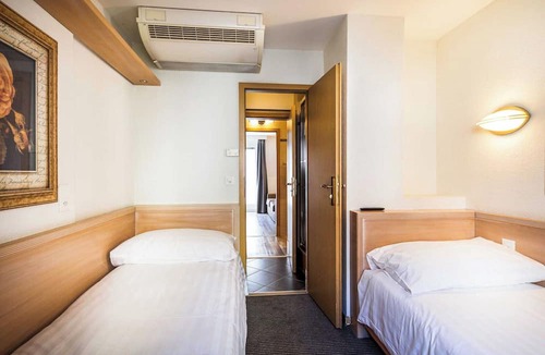Downtown Geneva Apartment | Charming Apartment - 1br-4p- Geneva