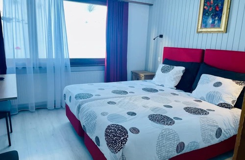 Bourg-Saint-Pierre Hotel | Auberge les Charmettes