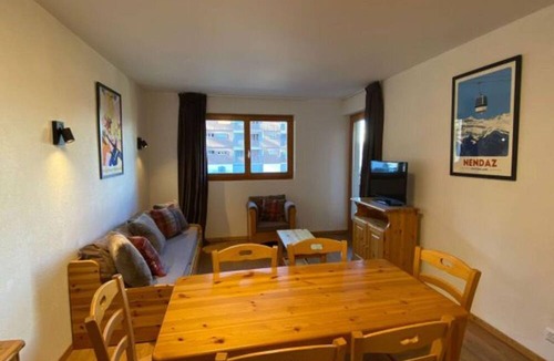 Saint-Pierre-de-Clages Apartment | Apartment in the Heart of Valley