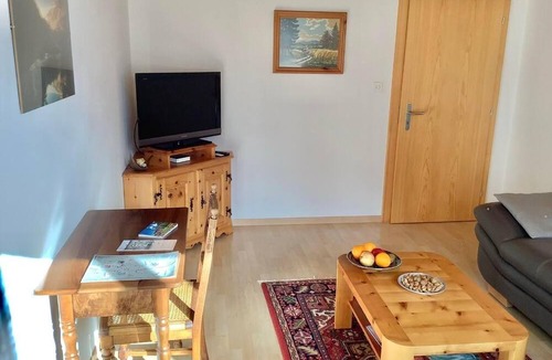 Li Curt Apartment | Sunny 2.5-room flat in a quiet location