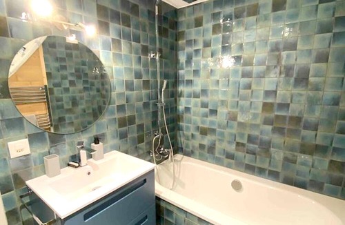 Les Posses-sur-Bex Apartment | Homerez - Appartement 1 km away from the slopes for 2 ppl. with balcony at Gryon