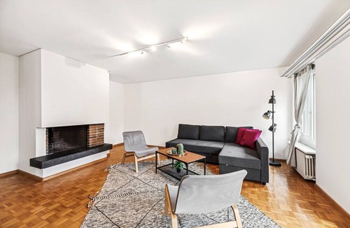 Hochschulen Apartment | Practical Comfort in Zurich