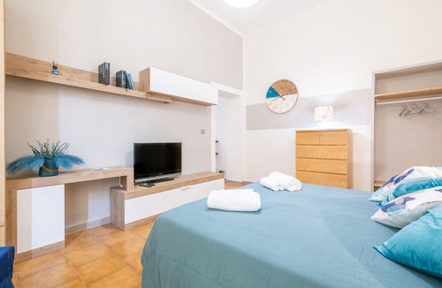 Livorno Apartment | Travel & Station Apartment by Pleiades Home