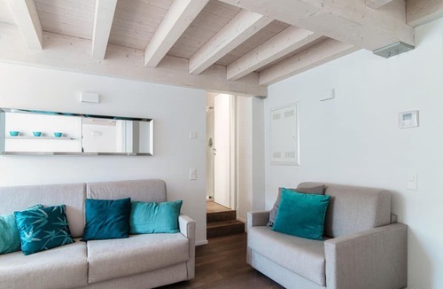 Morcote Apartment | Modern apartment with a view of the lake in Morcote (Balcone sul Lago)
