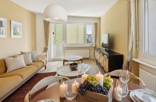 Oerlikon Apartment | Chic 2BR in Oerlikon - Near Zurich City (203-16)