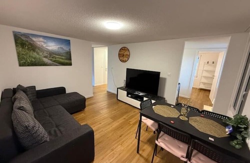 Wimmis Apartment | Happy Life 2-20min Interlaken-Panoramic view of mountains
