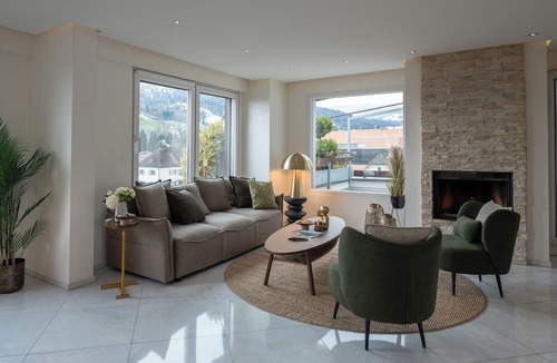 Kriens Apartment | The View- Lucerne-Pilatusblick-Lake Lucerne-Mountain View