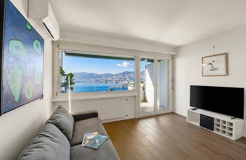 Lugano Apartment | View and Art | Panoramic Lake View Studio, Lugano, Castagnola (Lugano), Switzerland