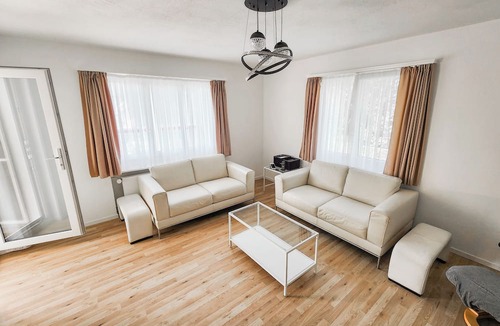 Bassersdorf Villa | VK - VBD - Zurich Airport - Homestay - Villa Bassersdorf