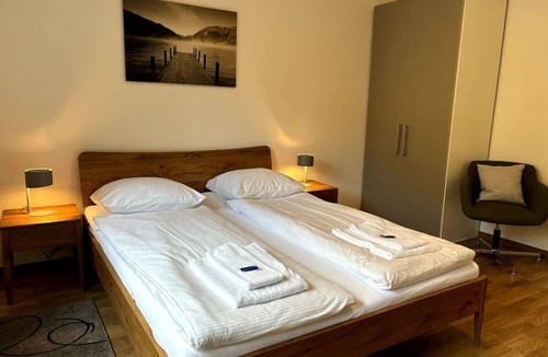 Enge Apartment | Cozy 2BR near lake and train station (Wille 8)