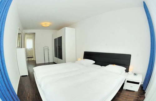 Seefeld Apartment | Stylish 1BR near lake and Opera (Flower 52)