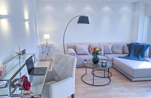 District 8 Apartment | Spacious Duplex apartment with fantastic lake view just 5 minutes from Zurich