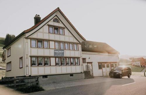 Schwende Ski Chalet | Familien-Chalet am Alpstein für Gruppen bis 12 Personen und Familien, Appenzell Premium Privatunterkunft im Ski- und Wandergebiet Hoher Kasten