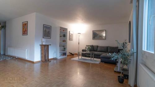 Naters Apartment | Apartment house Lötschberg