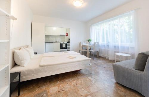 Minusio Apartment | MiaCasaStay Lago Maggiore, 5-Min Walk to Lake, 24 Self Check-in
