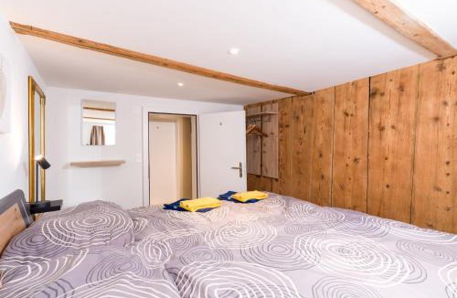 Naefels House | Private Rooms near Glarus, Shared Bath