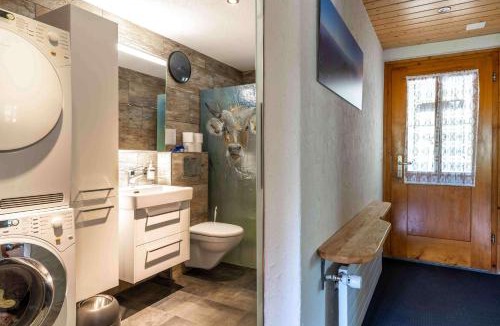 Schwenden House | Hot Tub Chalet with BBQ netx to Gondola Nature and near Spiez