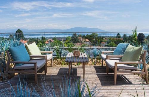 Founex Hotel | YOTEL Geneva Lake
