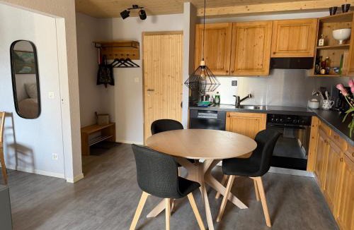 Evolene Apartment | Renovierte Wohnung mit Ausblick für 1-2 Personen