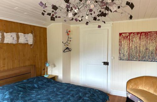 Aigle Bed & Breakfast | Le cabinet de curiosités de Natacha