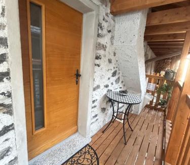 Roveredo Ski Chalet | Casa Majagatt Holiday Home