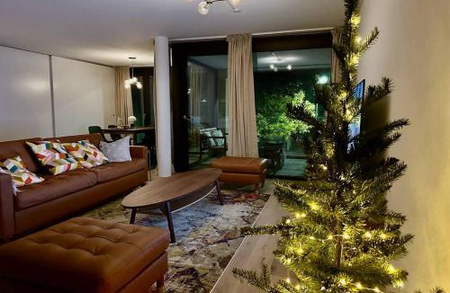 Central Interlaken Apartment | Modern Apartment with Balcony and BBQ at Interlaken West Station