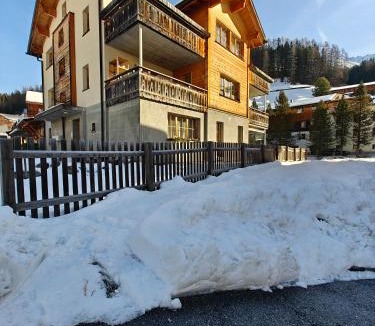 Frauenkirch Apartment | Casa Rinerhorn - nahe Ski- und Wandergebiet