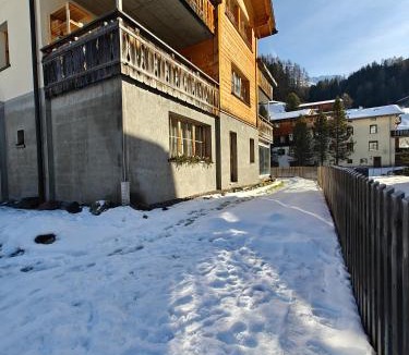 Frauenkirch Apartment | Casa Rinerhorn - nahe Ski- und Wandergebiet