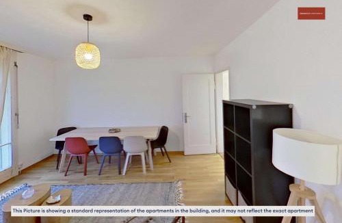 Seebach Apartment | Simple and Warm on Köschenrütistrasse