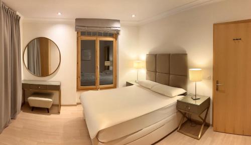 Chateau-d'Oex Apartment | Luxury Apartment, Panoramic Mountain Views, 5 Star Spa Facilities - 3 Bedroom