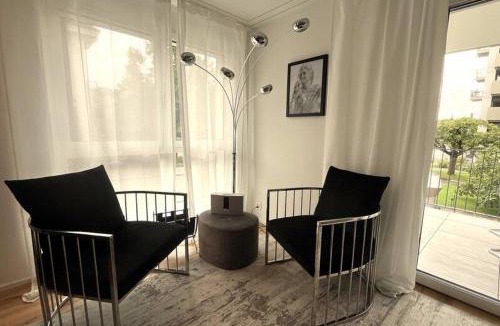 Kloten Apartment | Modern Apt with top location in Kloten