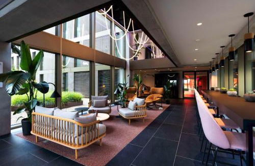 Founex Hotel | YOTEL Geneva Lake