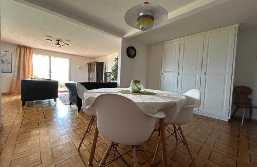 Meierskappel Apartment | Apartment in Swiss Chalet Träumli