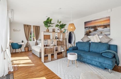 Brugg Apartment | ReMo I Business I Family Apartment I 1-4 Personen - Aare Blick, nahe Altstadt I Beamer - 99" Leinwand I Terrassen Lounge und Parkplatz