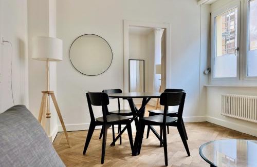 Langstrasse Apartment | CityCentral 2 bedroom flat near main station