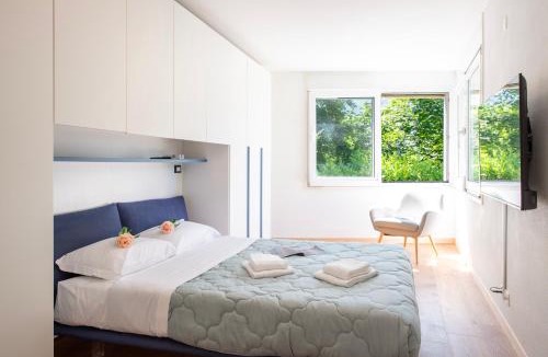 Caslano Villa | Al Pontile Di Caslano Lake-View Villa with Garden - Happy Rentals