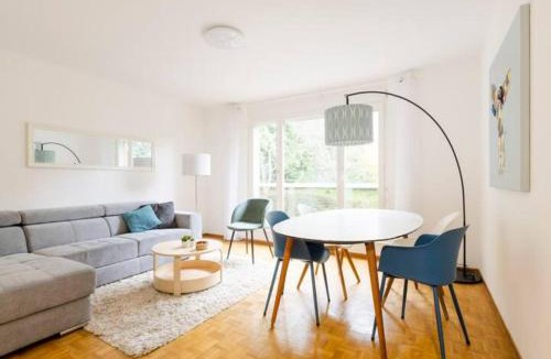 Lausanne Apartment | Spacious 52 sqm Cozy Flat - Free Parking - 10 min to Lausanne Old Town