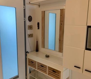 Vira Apartment | Schöne Ferienwohnung 36 ViraLago mit Privatstrand
