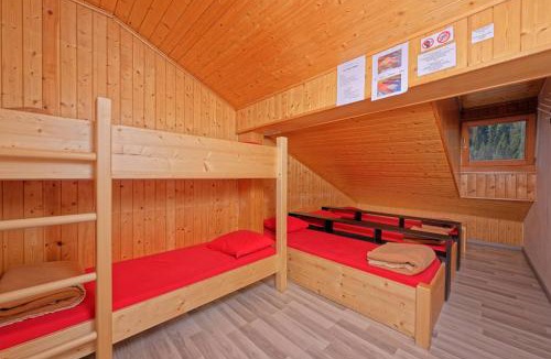 Bourg-Saint-Pierre Hostel | Petit Vélan - Coworking & Coliving