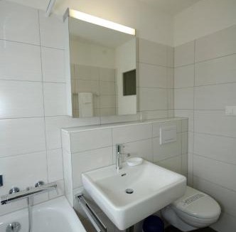 Muhlebach Apartment | Spacious studio near lake and opera - Mill 512